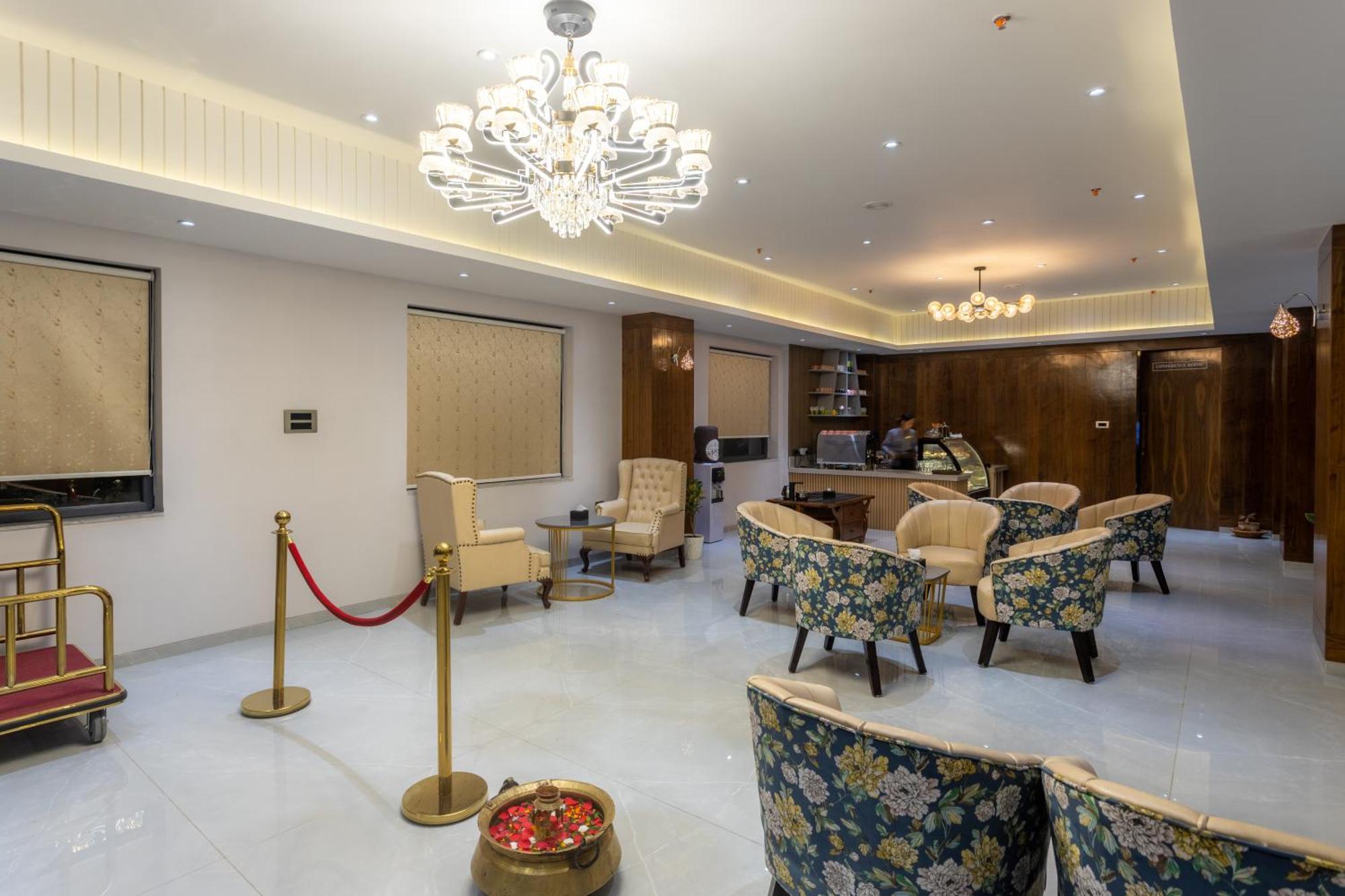 De Crown Inn Jogikuti Εξωτερικό φωτογραφία