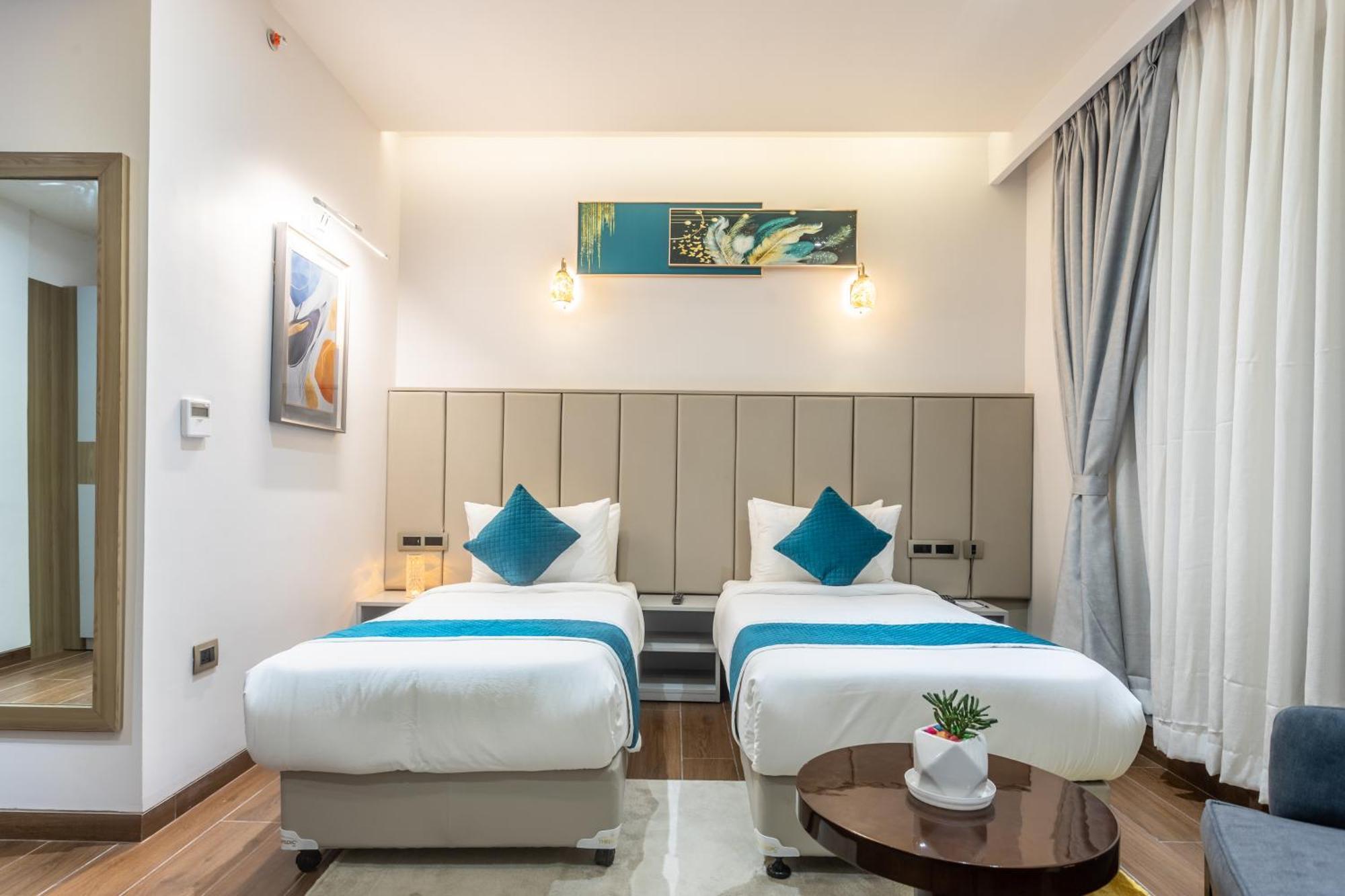 De Crown Inn Jogikuti Εξωτερικό φωτογραφία